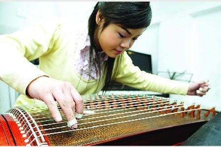 湖南16岁女生23天参加13场艺术考试
